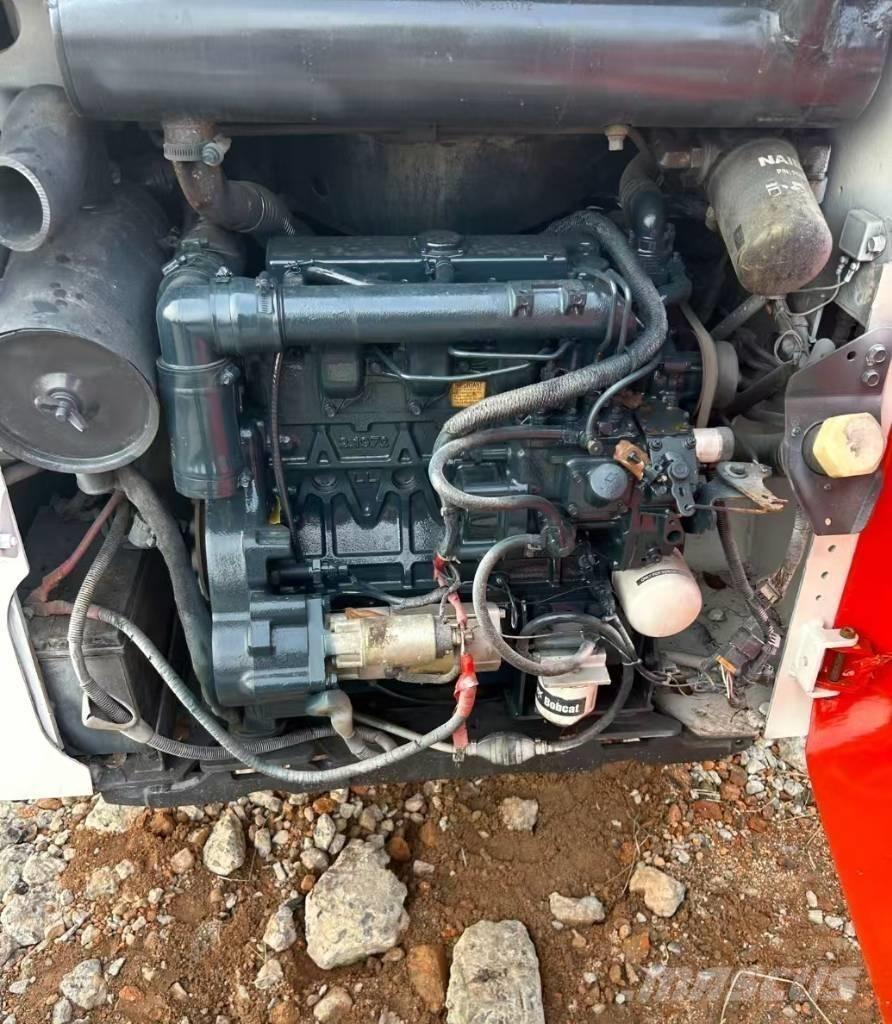 Bobcat S 130 Skid steer mini utovarivači