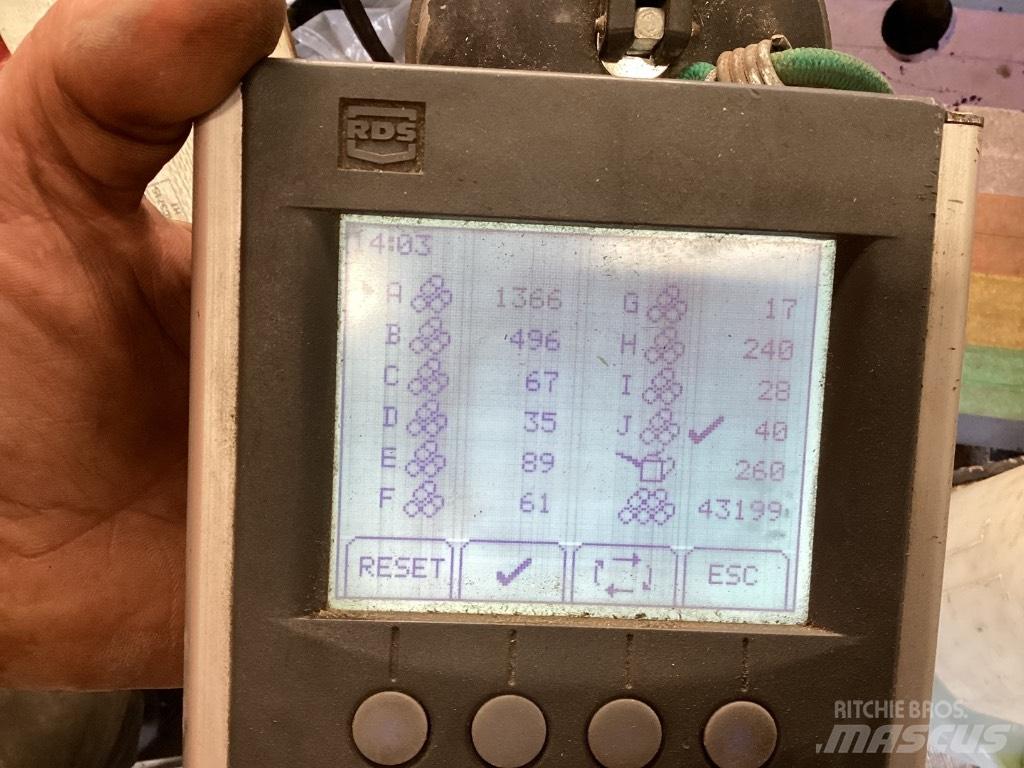 McHale V 660 Prese/balirke za rolo bale