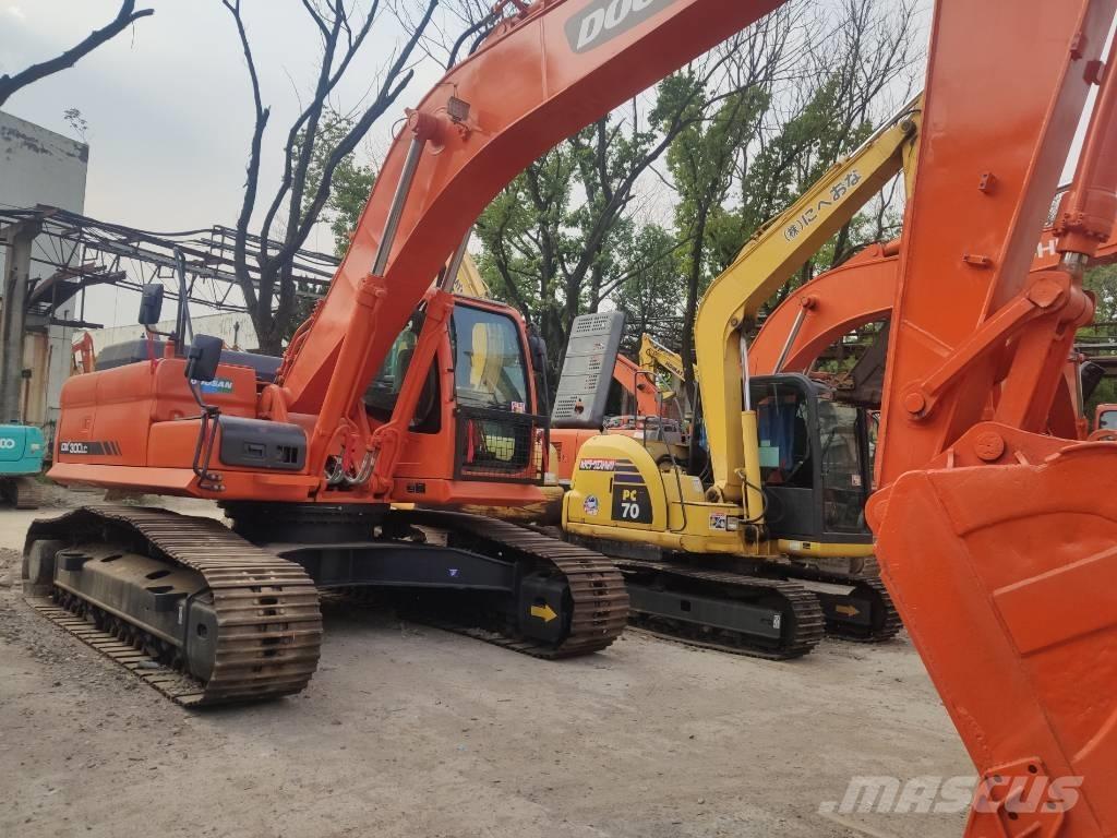 Doosan DX 300 Bageri guseničari