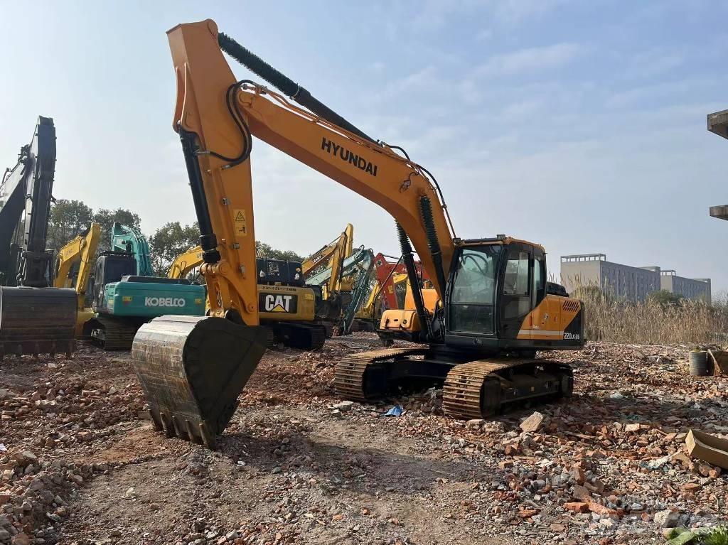 Hyundai R220 Bageri guseničari