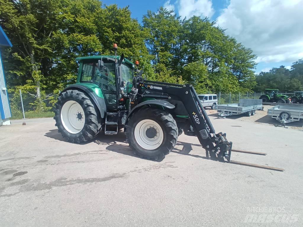 Valtra T 160 Traktori
