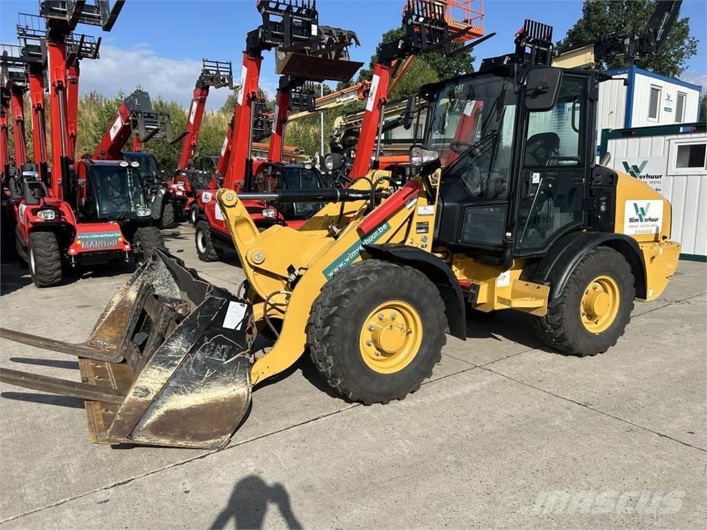 CAT 906 (9145) Višenamenski utovarivači