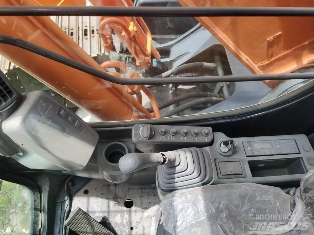 Hitachi ZX 200 Bageri guseničari