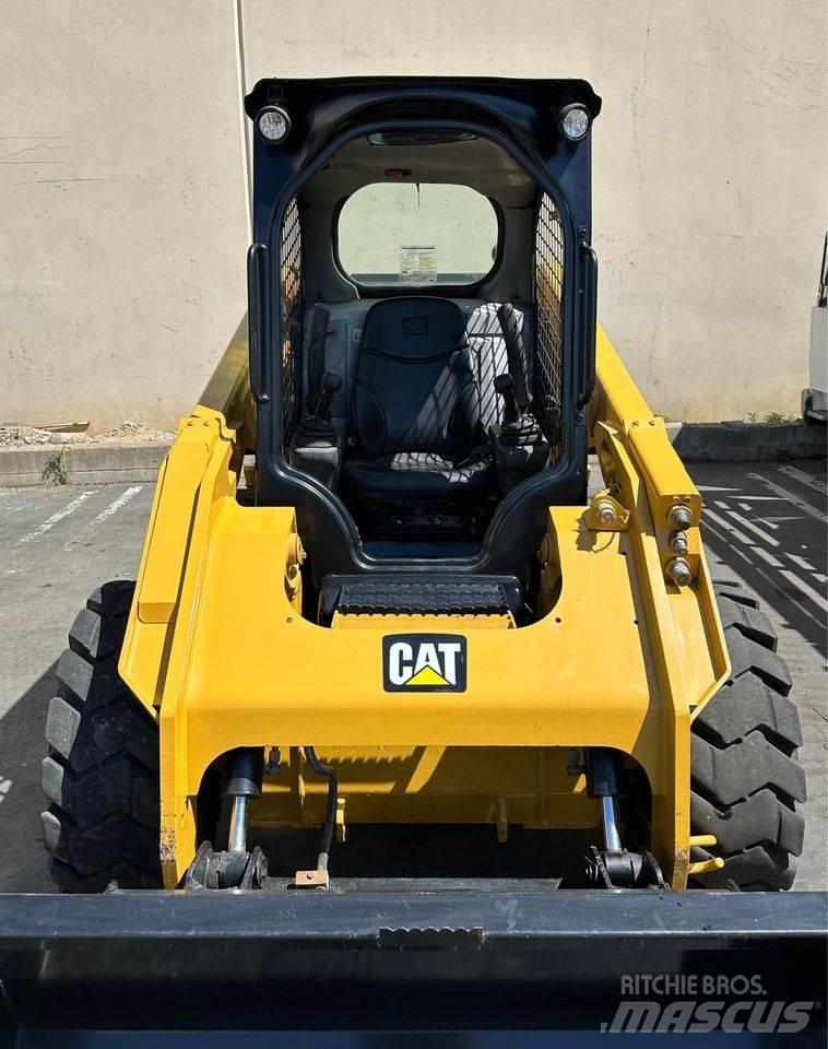 CAT 246 D Skid steer mini utovarivači