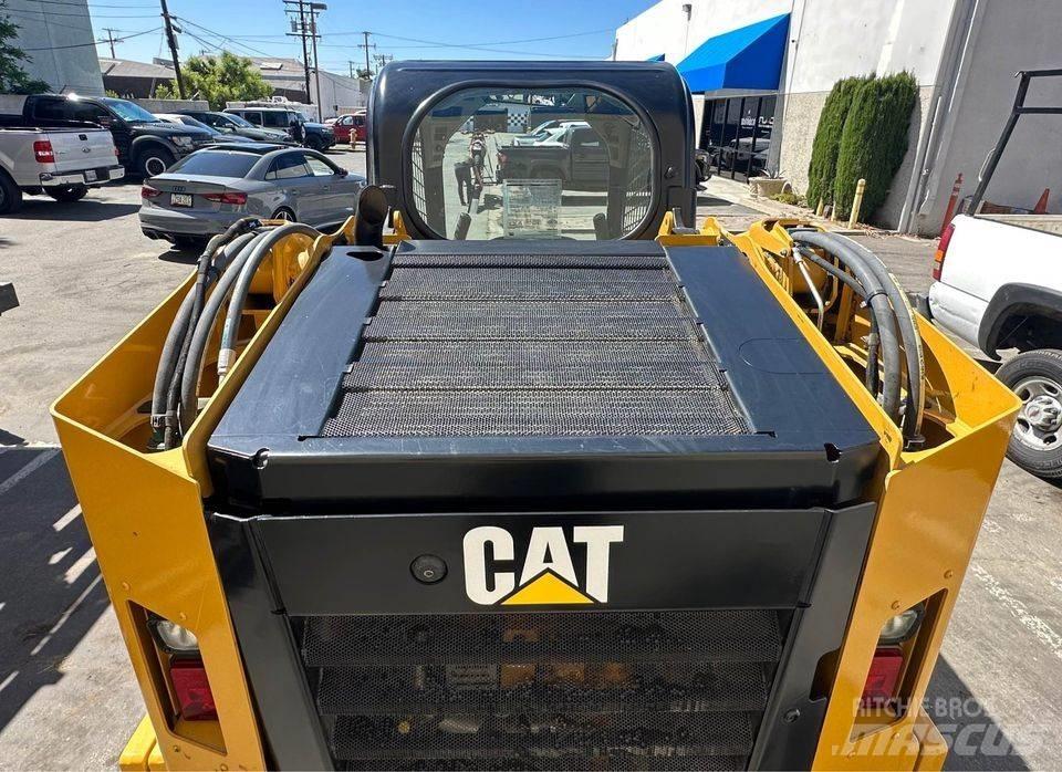 CAT 246 D Skid steer mini utovarivači