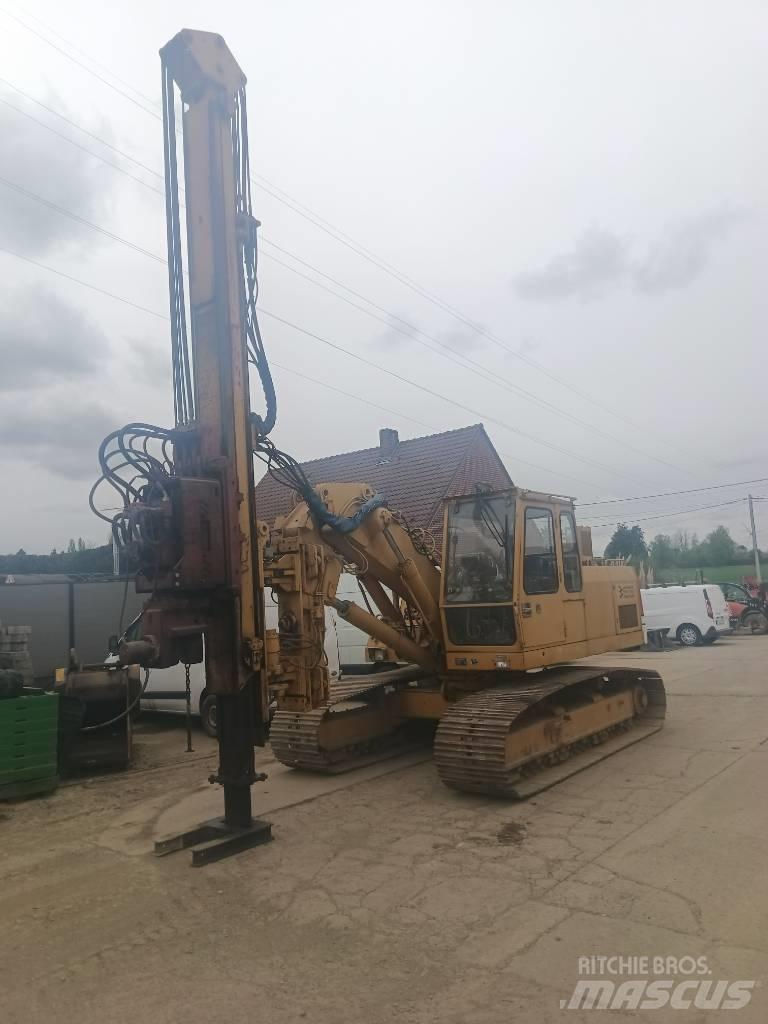 Liebherr R 922 L Bageri guseničari