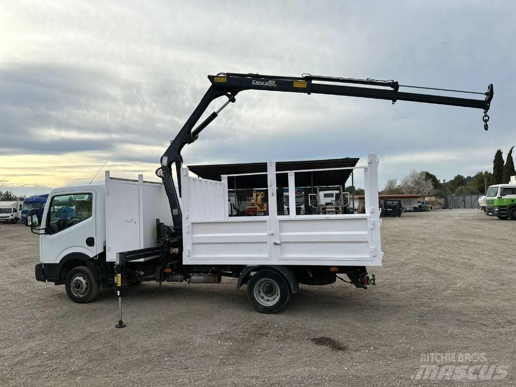 Nissan NT 400 Kamioni sa kranom