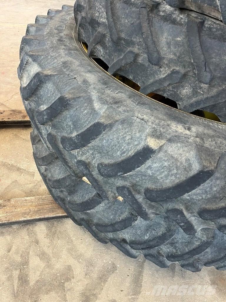 John Deere 6190 R Gume, točkovi i felne