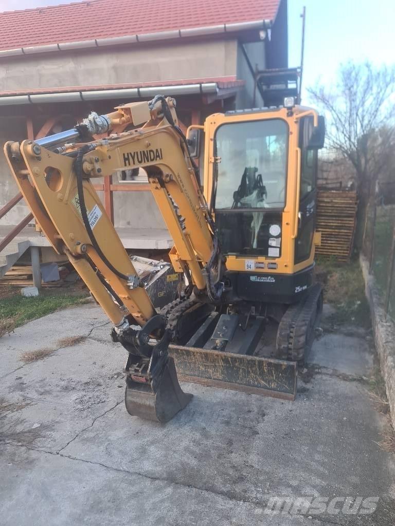 Hyundai R25Z-9 AK Mini bageri < 7t