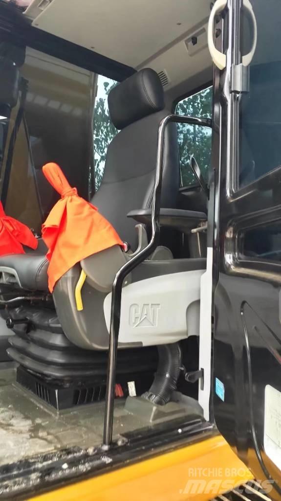CAT 320D2 Bageri guseničari