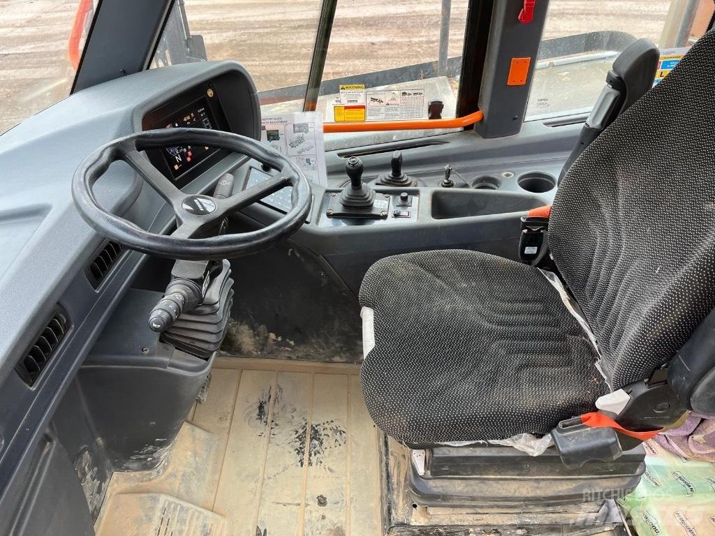 Doosan DA 30 Zglobni damperi