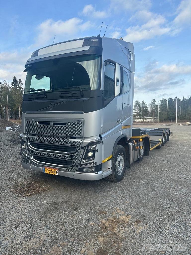 Volvo FH16 750 Kamioni za prevoz šumarskih mašina