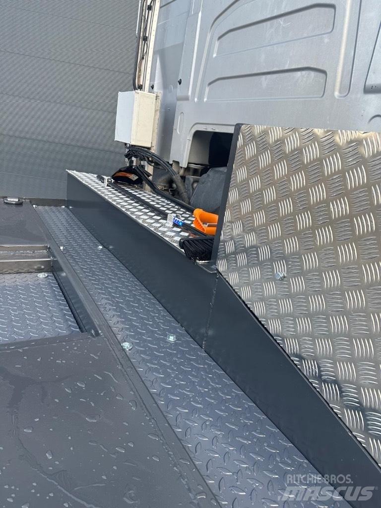 Volvo FH16 750 Kamioni za prevoz šumarskih mašina