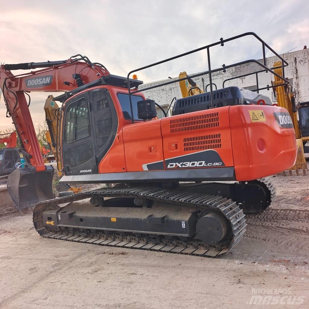 Doosan DX 300 LC Bageri guseničari