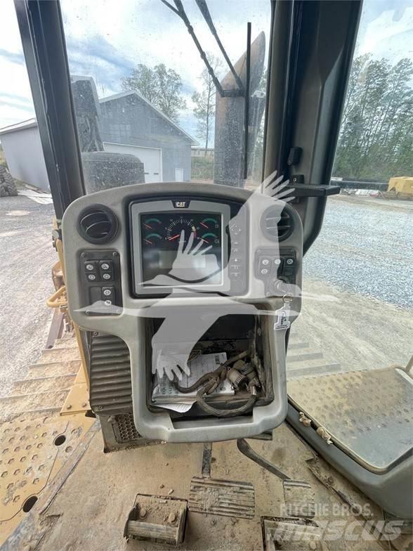 CAT D6T XL Buldožeri guseničari