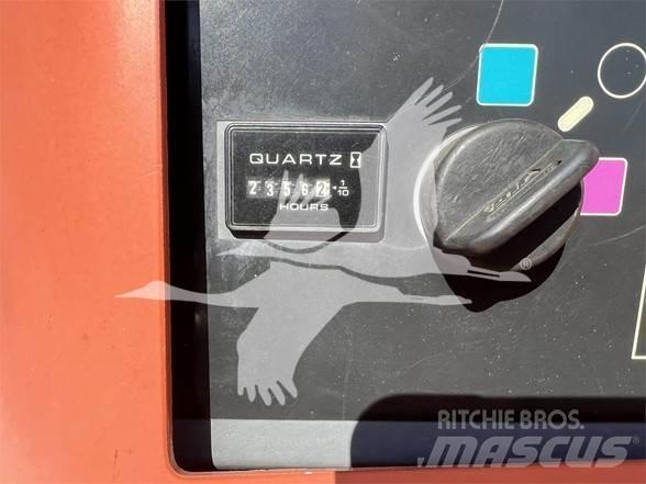 JLG 450AJ Zglobne podizne platforme