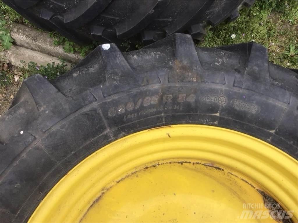 Michelin 420/85R34 Gume, točkovi i felne