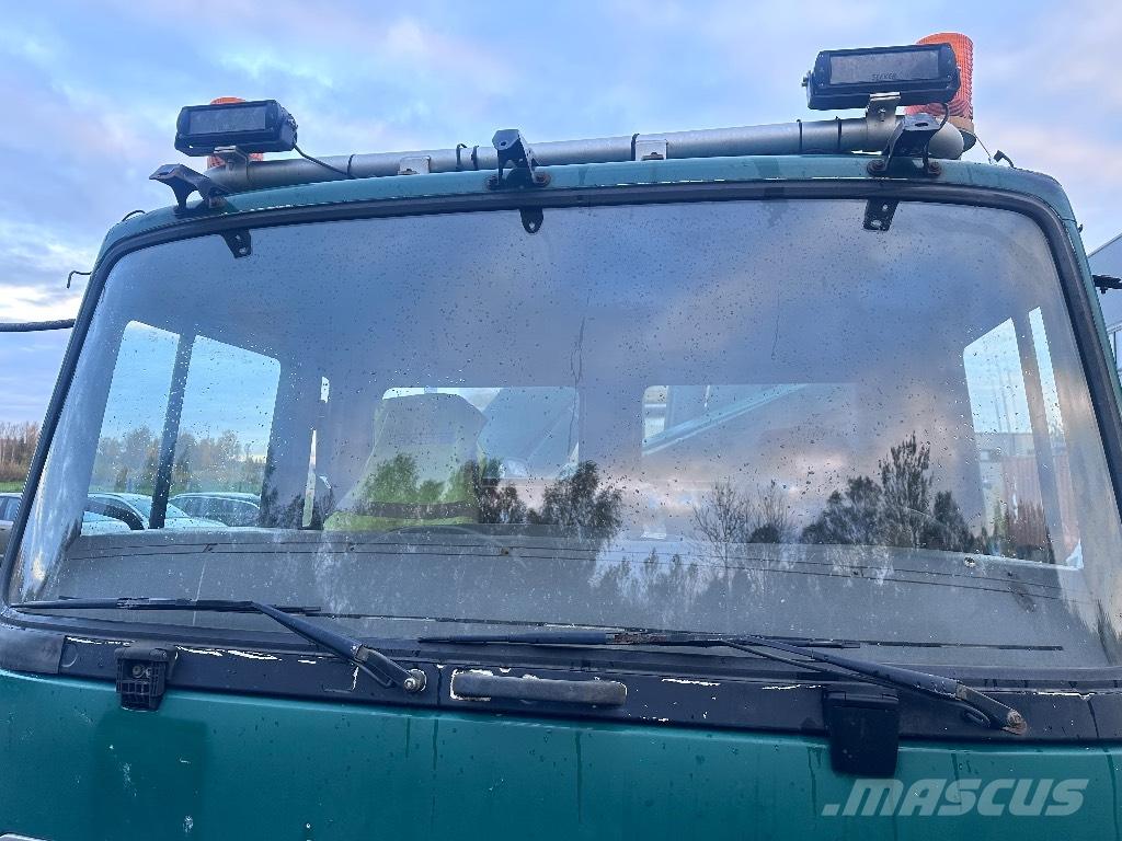 Volvo FL 6 Kamioni sa ravan platformom / vitlom