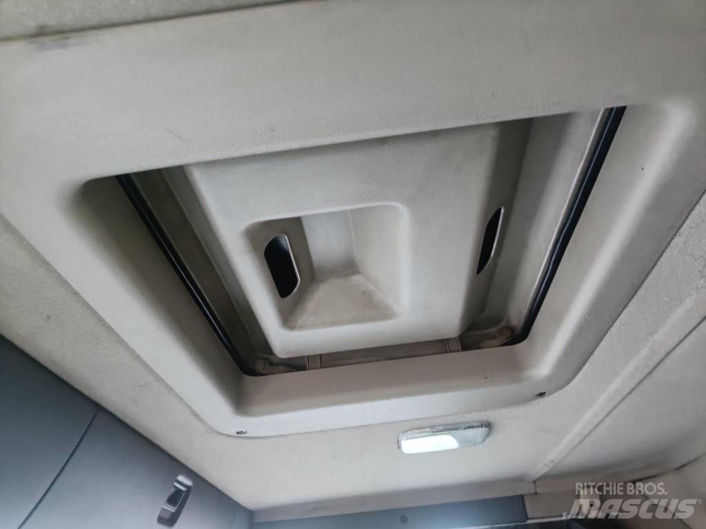 Scania P 420 Rol kiper kamioni sa kukom za podizanje tereta