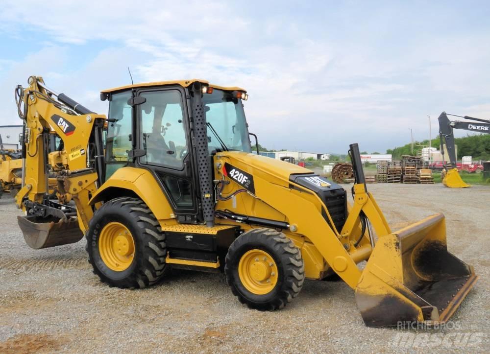 CAT 420F2 Rovokopači