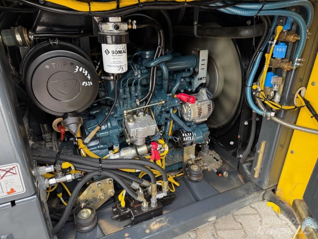 Bomag BW 154 ACP-4 Kombinovani valjci
