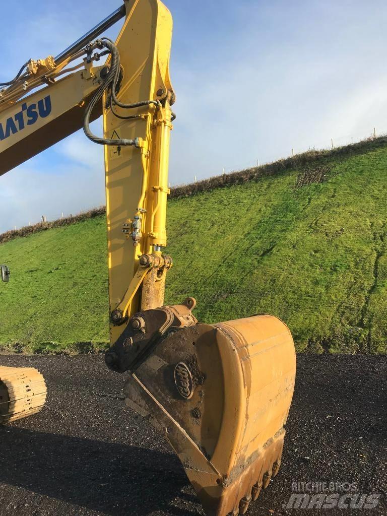 Komatsu PC210-11 Bageri guseničari