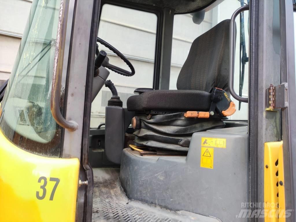 Volvo L 30 B Utovarivači na točkove