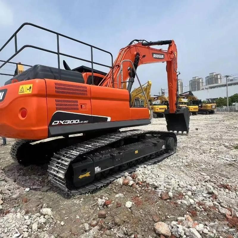Doosan DX 300 Bageri guseničari