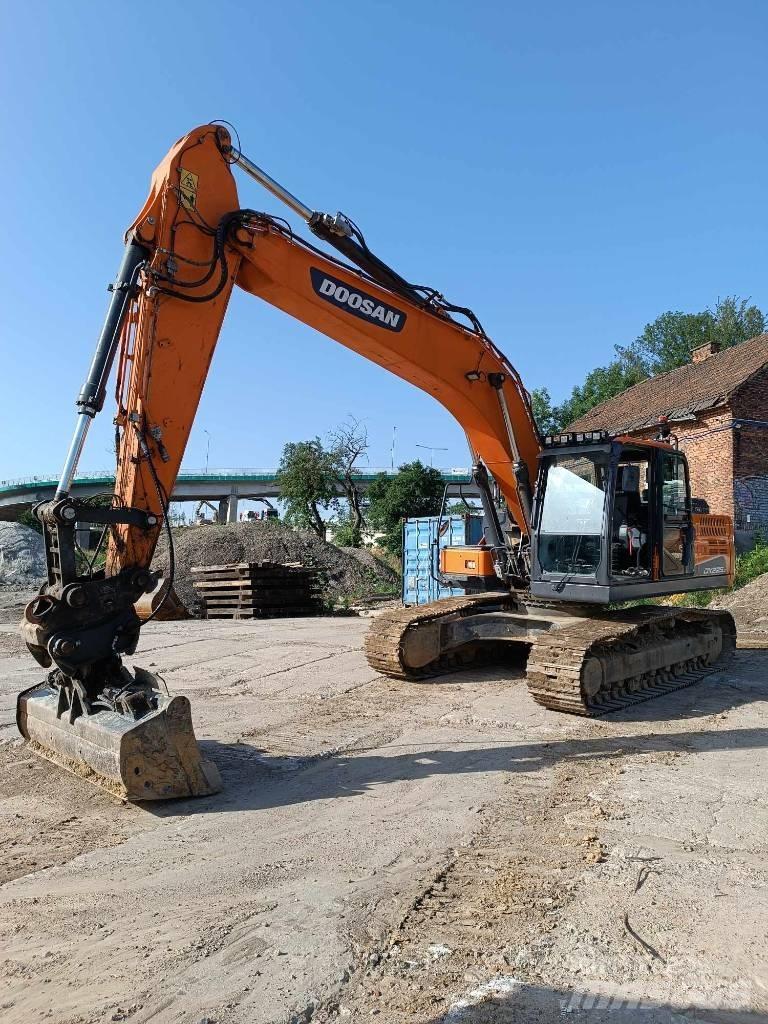 Doosan DX 225 LC-5 Bageri guseničari