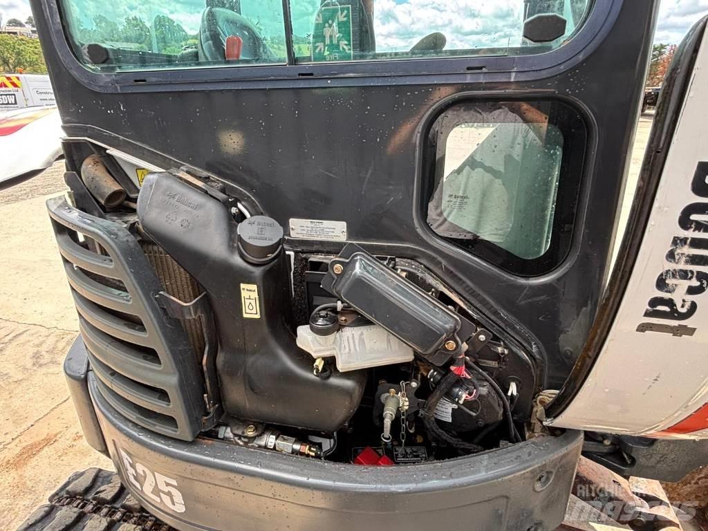 Bobcat E 25 Mini bageri < 7t