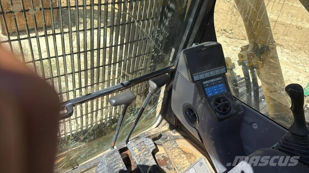 Komatsu 2012 Derik kranovi