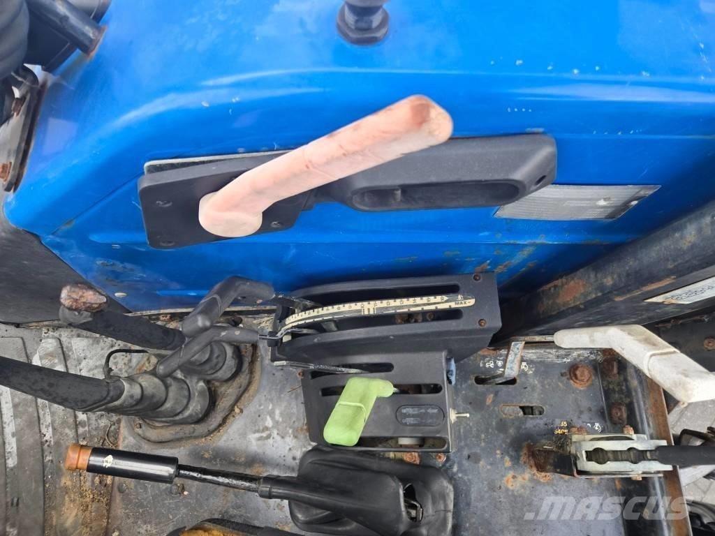 New Holland TL 90 A Traktori