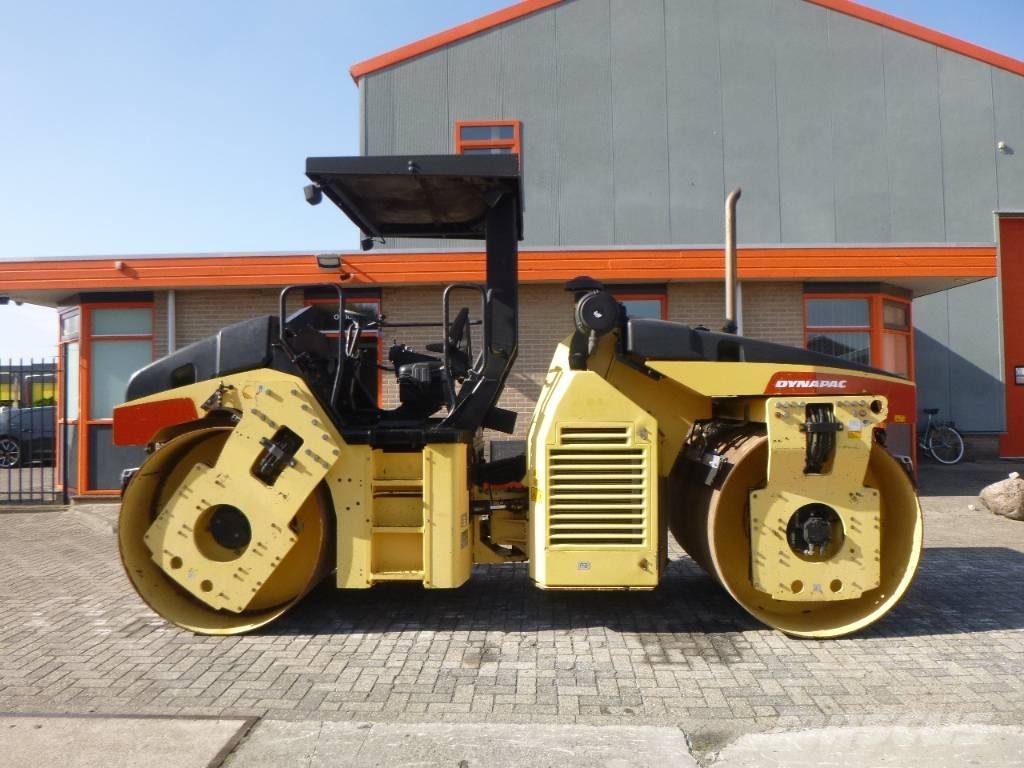 Dynapac CC432V Nabijači zemlje