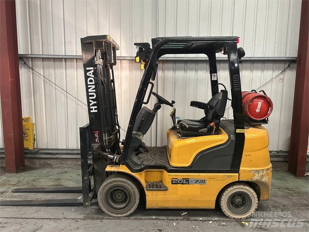 Hyundai 20L-7M Plinski viljuškari