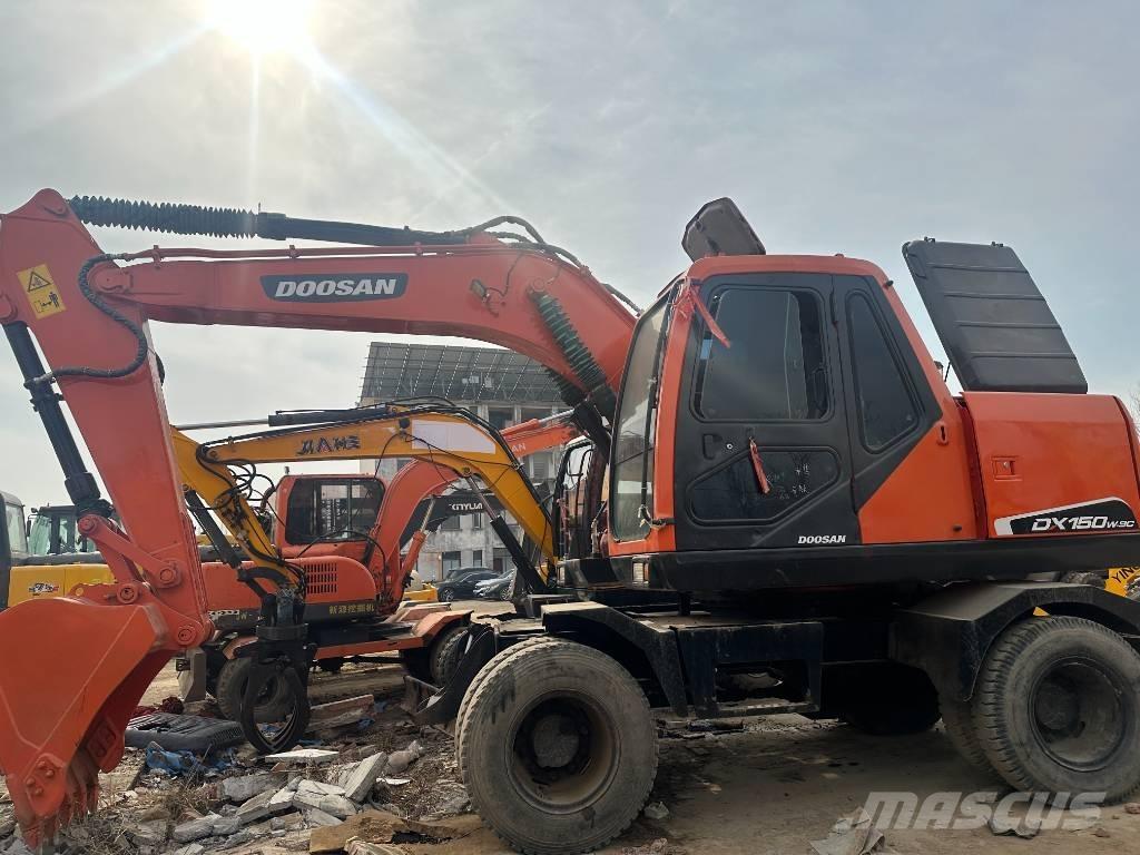 Doosan 150 W-7 Bageri točkaši