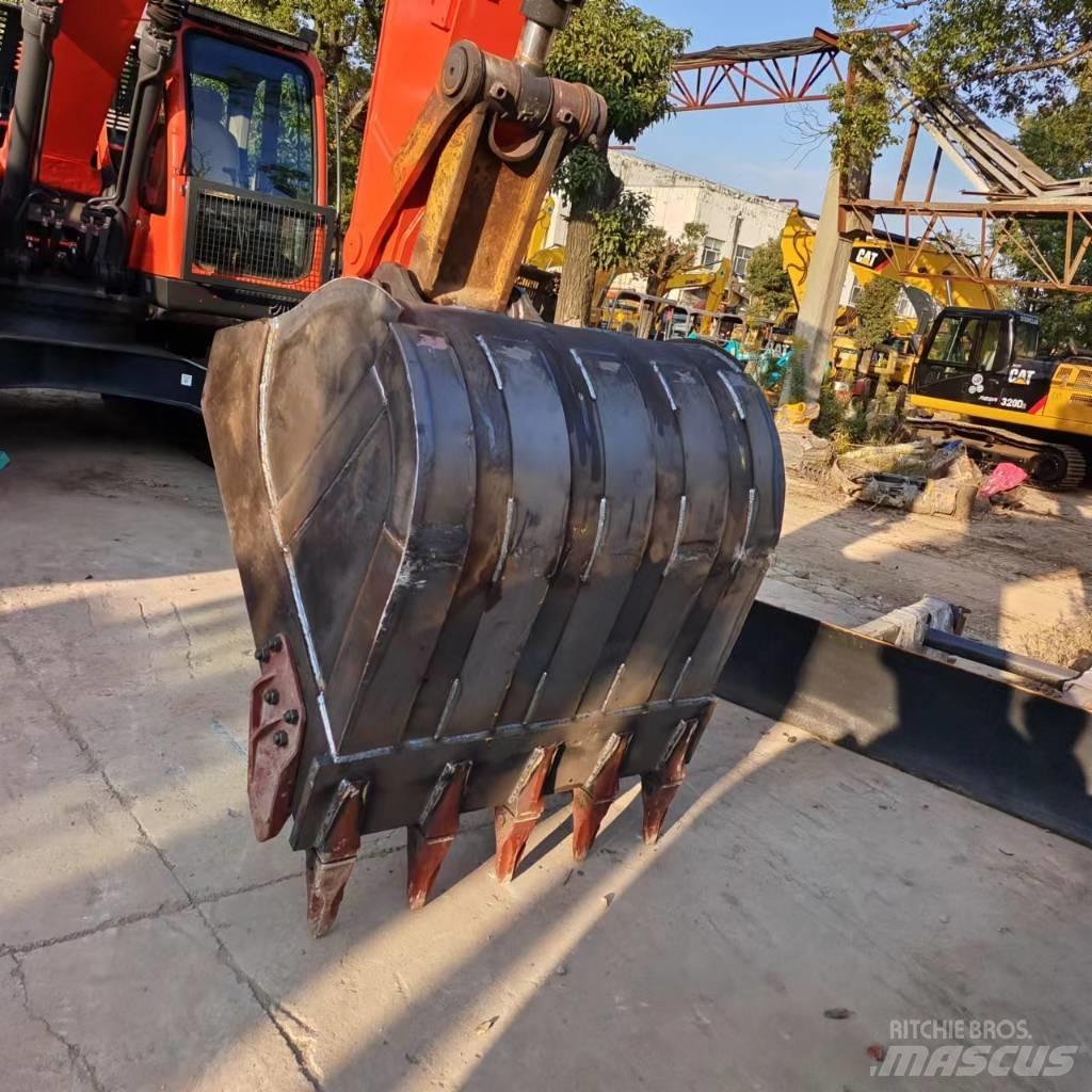 Doosan DX 225 LC Bageri guseničari