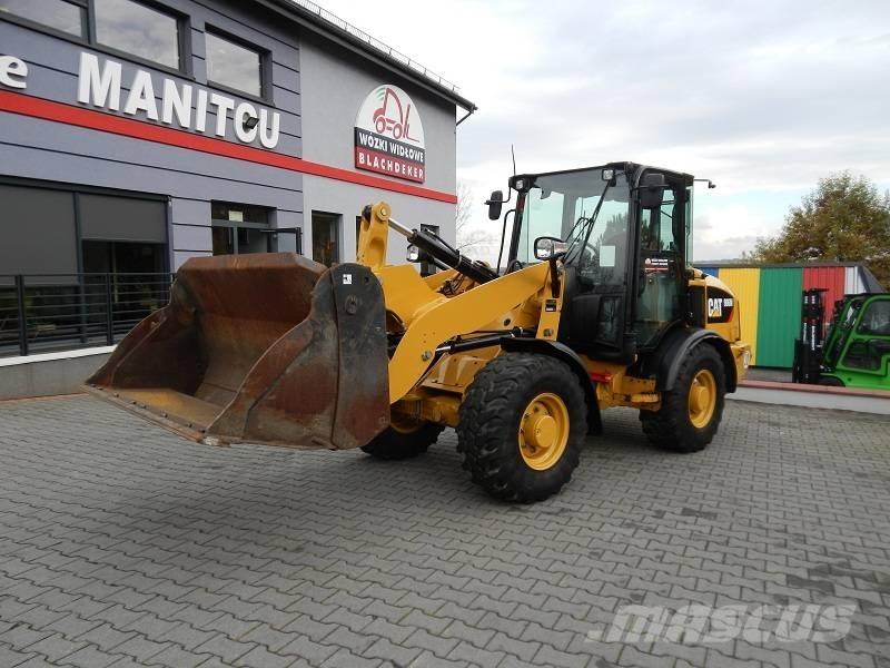CAT 906M Utovarivači na točkove