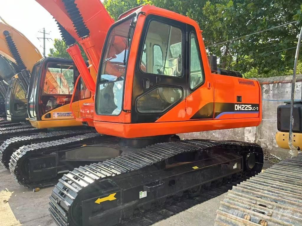 Doosan DH 225 LC-7 Bageri guseničari