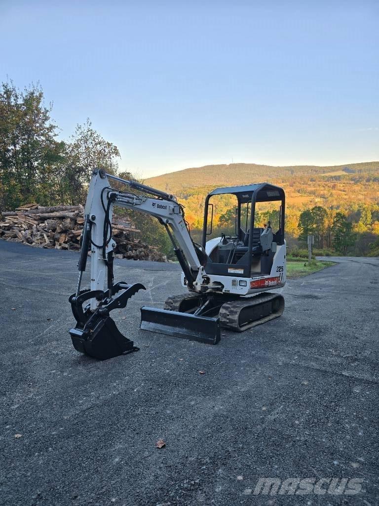 Bobcat 325 G Mini bageri < 7t