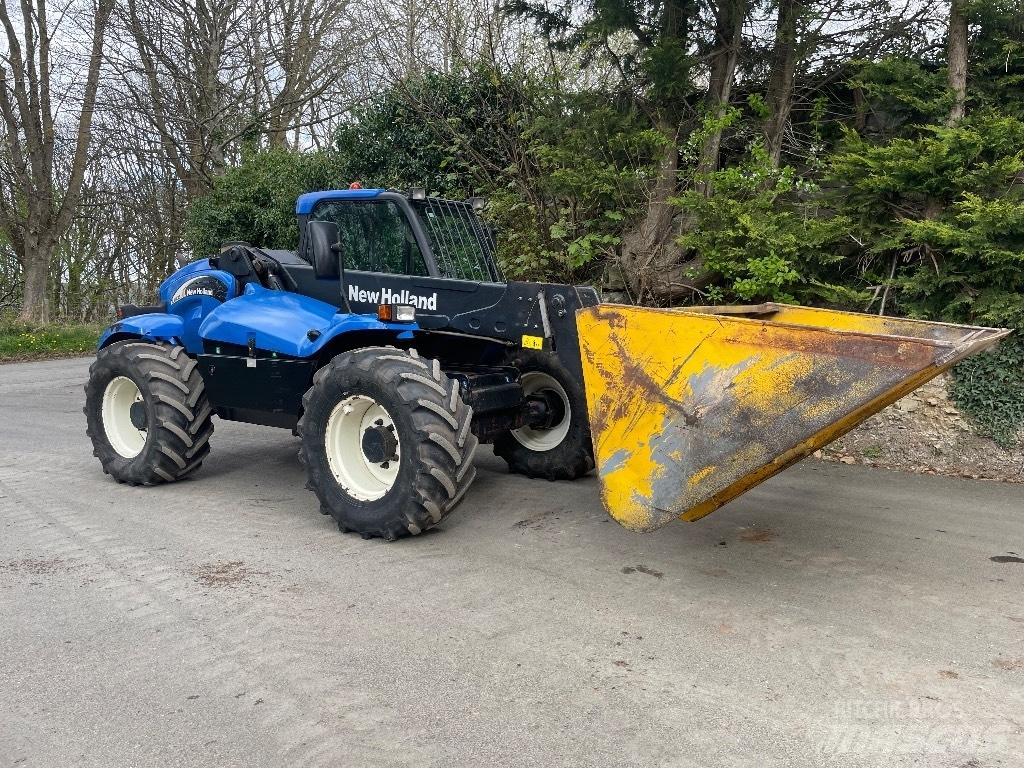 New Holland LM 435 A Poljoprivredni teleskopski utovarivači