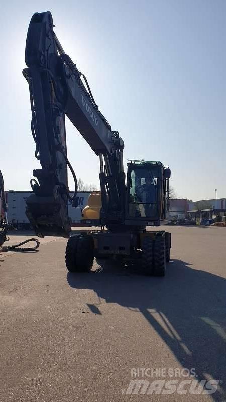 Volvo EW 210 C Bageri točkaši