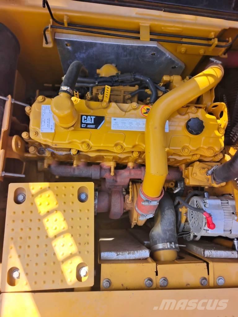 CAT 329 D2L Bageri guseničari