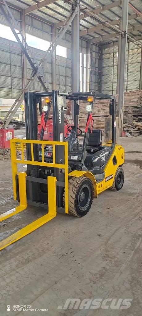 Komatsu FD 30 T-17 Dizelski viljuškari