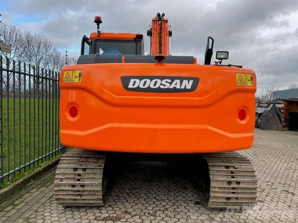 Doosan DX 140 W Bageri točkaši