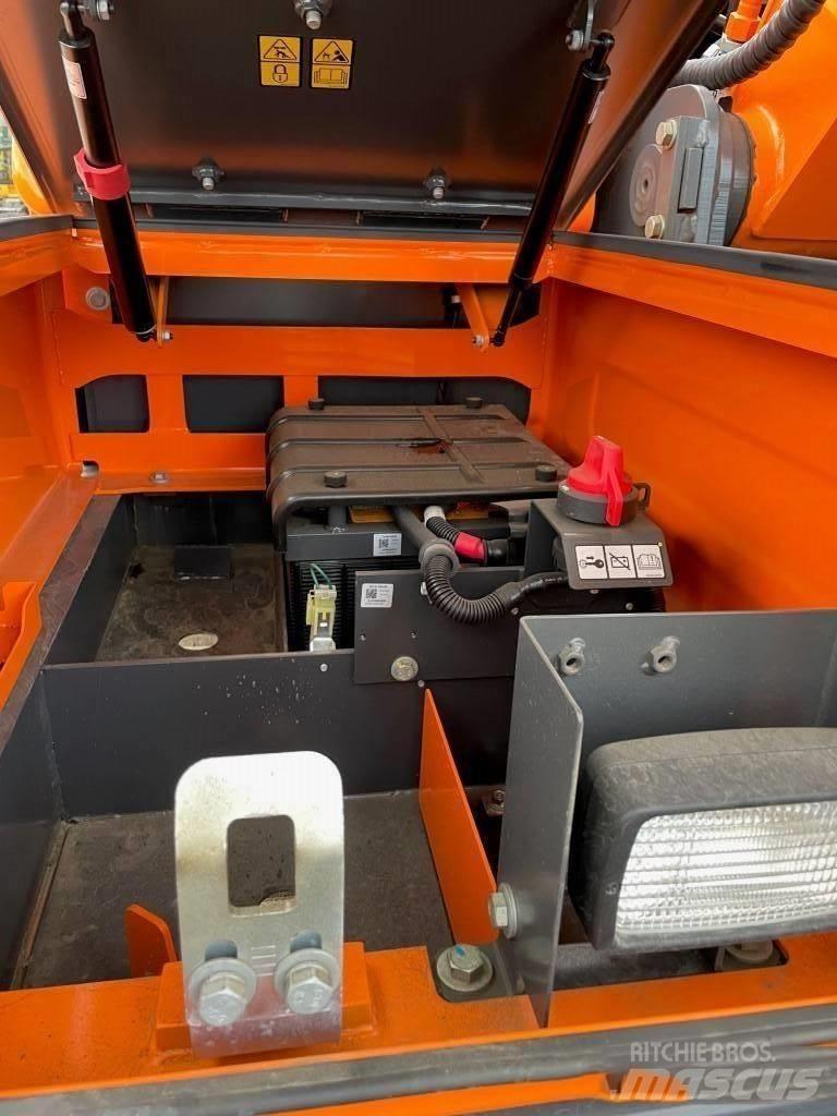 Doosan DX 140 W Bageri točkaši