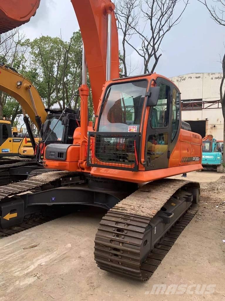 Doosan dx225 Bageri guseničari