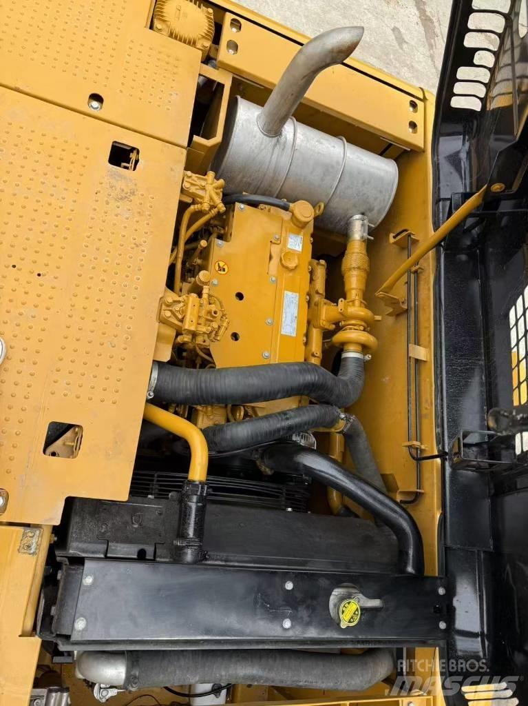 CAT 320 D Bageri guseničari