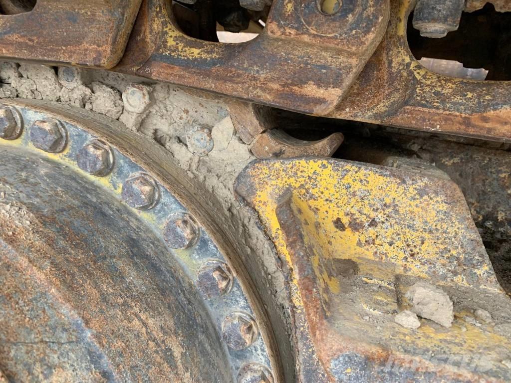 Komatsu D 61 PX-23 Buldožeri guseničari