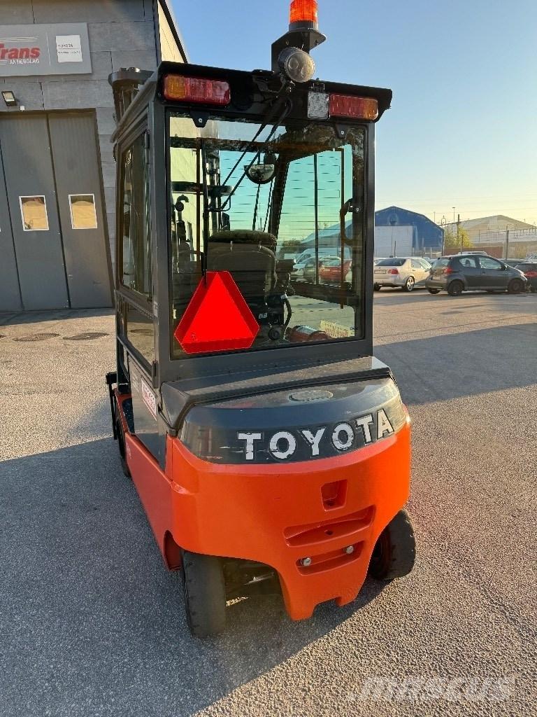 Toyota 8FBMT35 Električni viljuškari