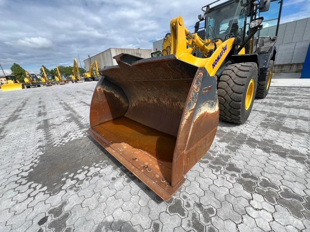 Komatsu WA320-7 Utovarivači na točkove